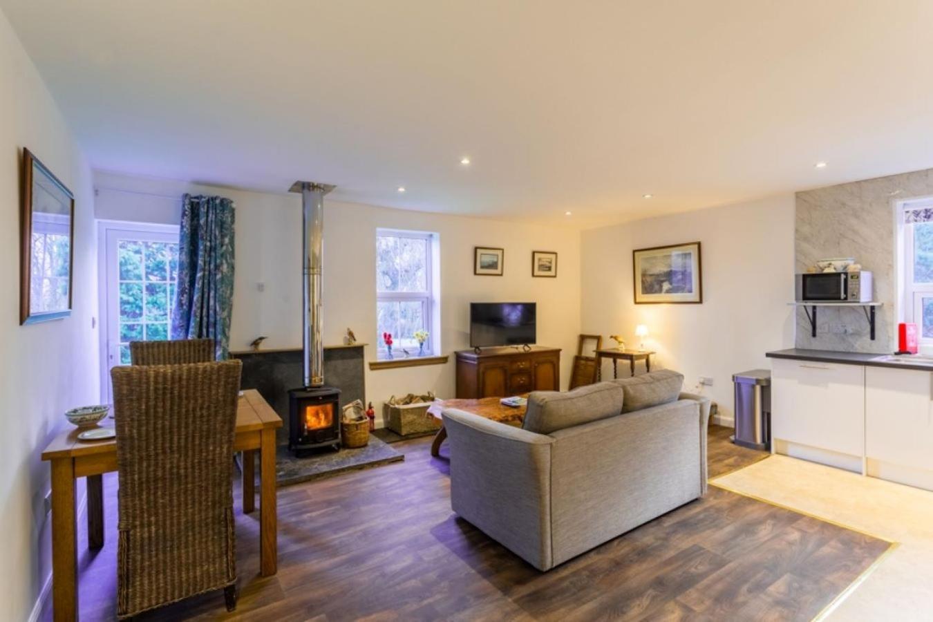 The Bungalow - Ardullie Lodge Dingwall Esterno foto